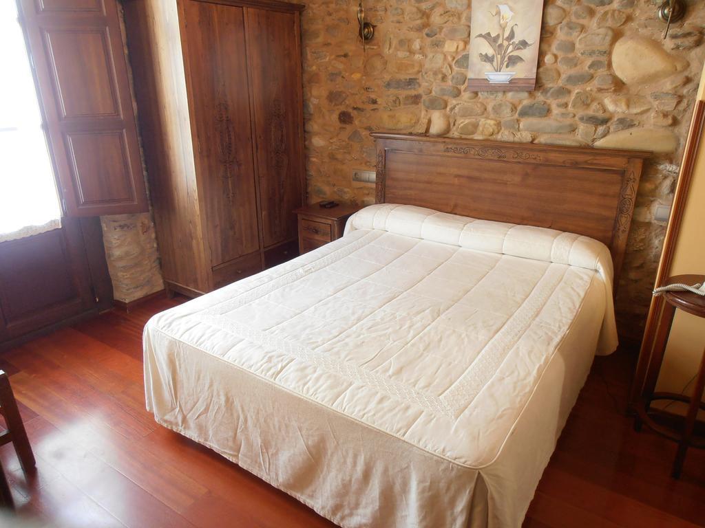 Hostal Virgen De La Encina Ponferrada Chambre photo